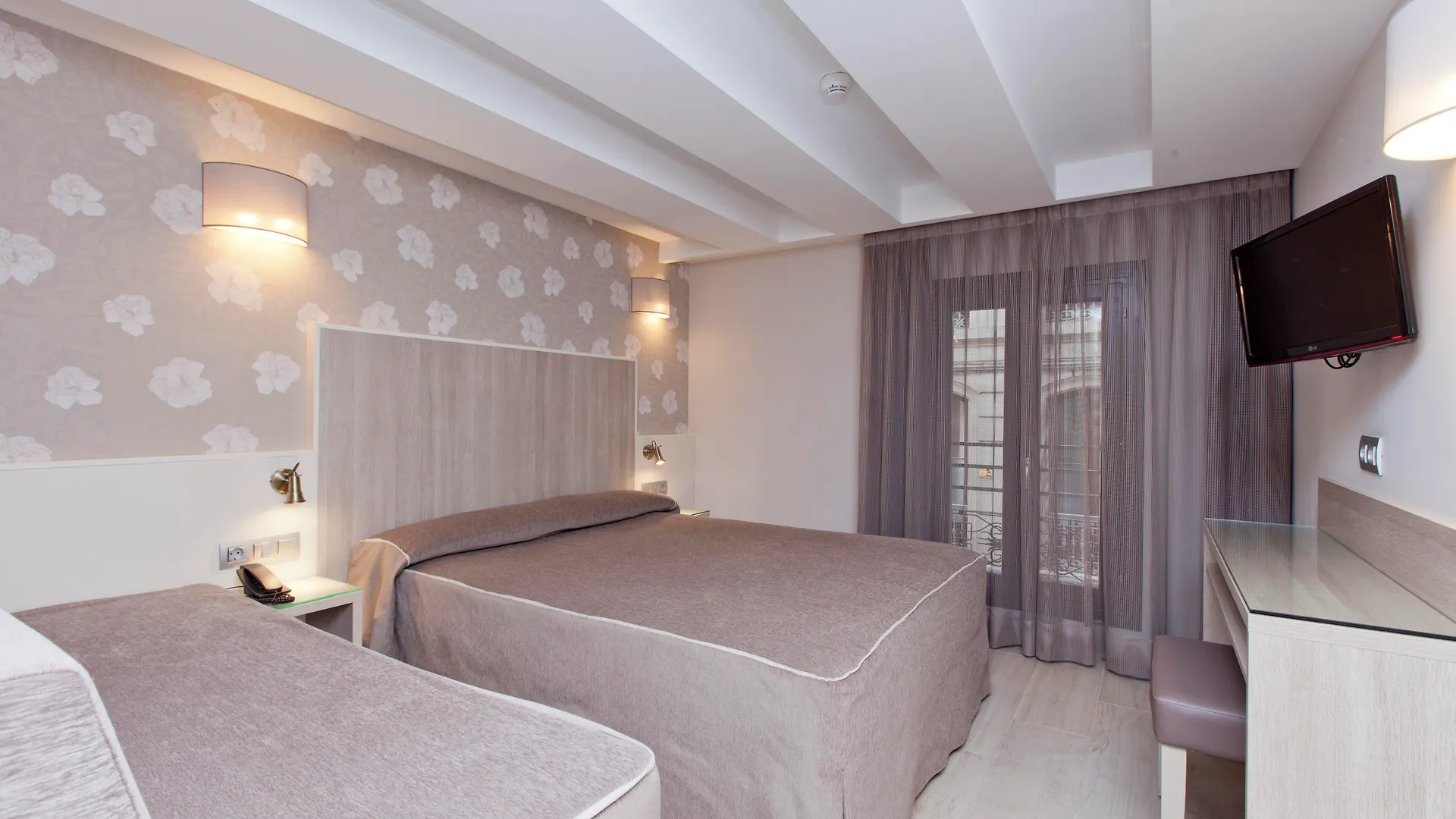 Hotel Santa Marta Барселона