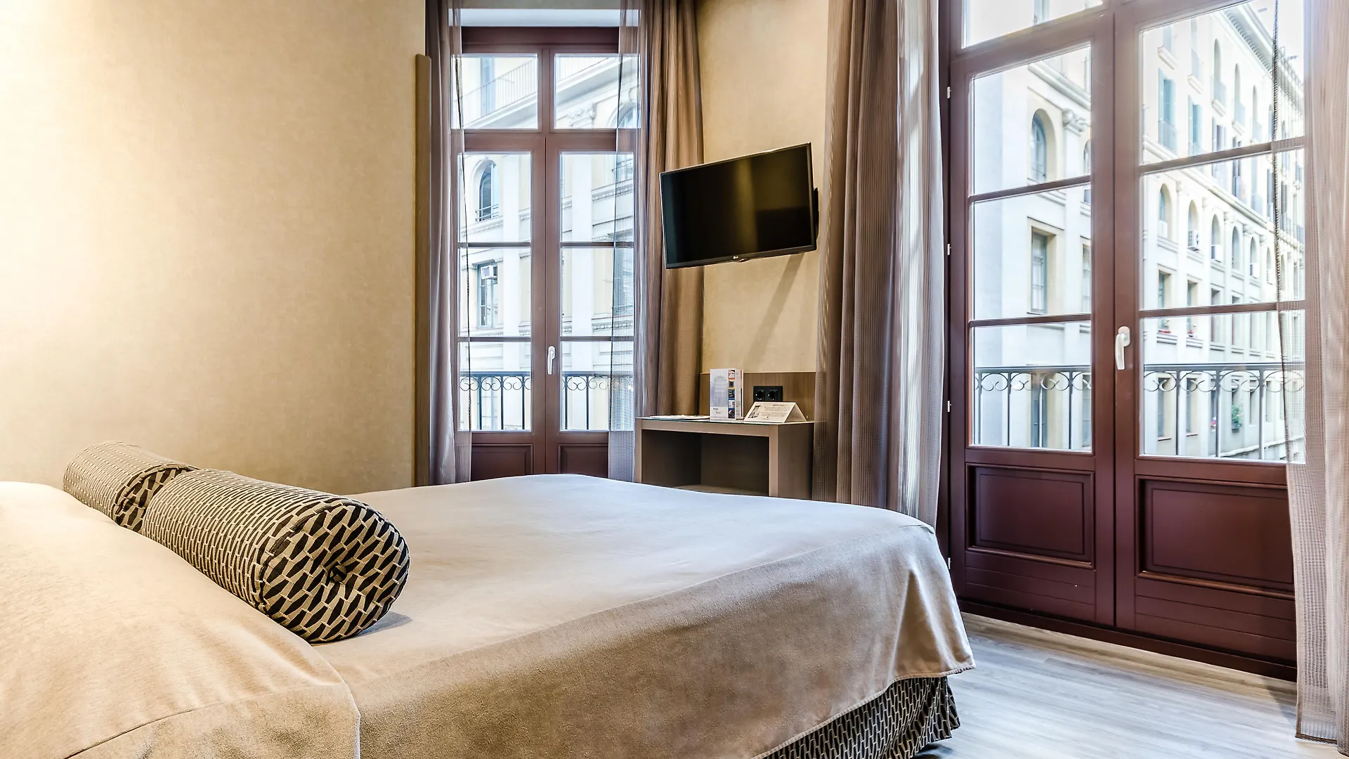Hotel Santa Marta Барселона Испания