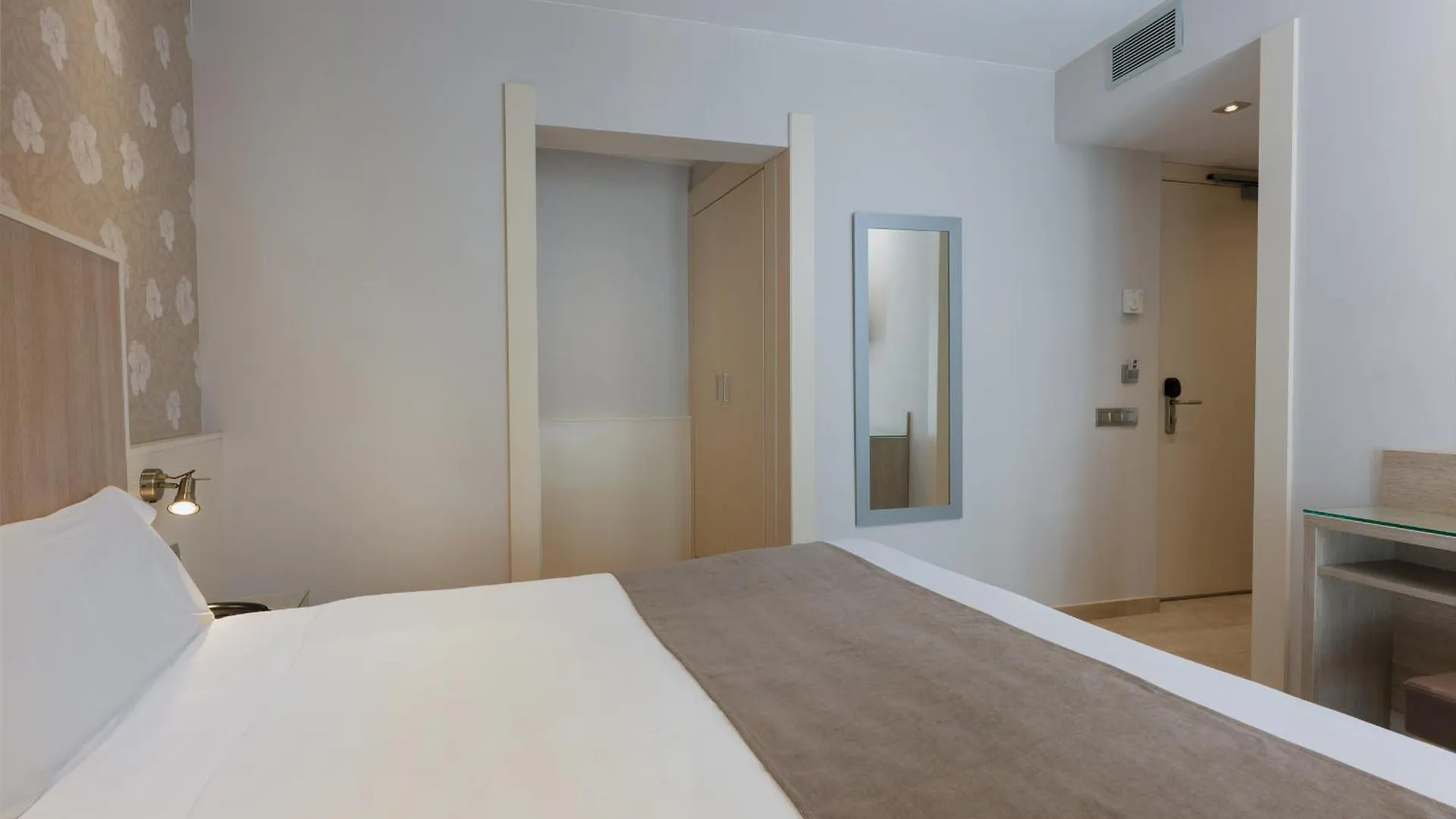 Hotel Santa Marta Barcelona 2*,  Hiszpania