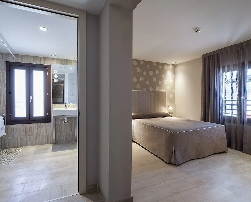 Hotel Santa Marta Барселона 2*,  Испания