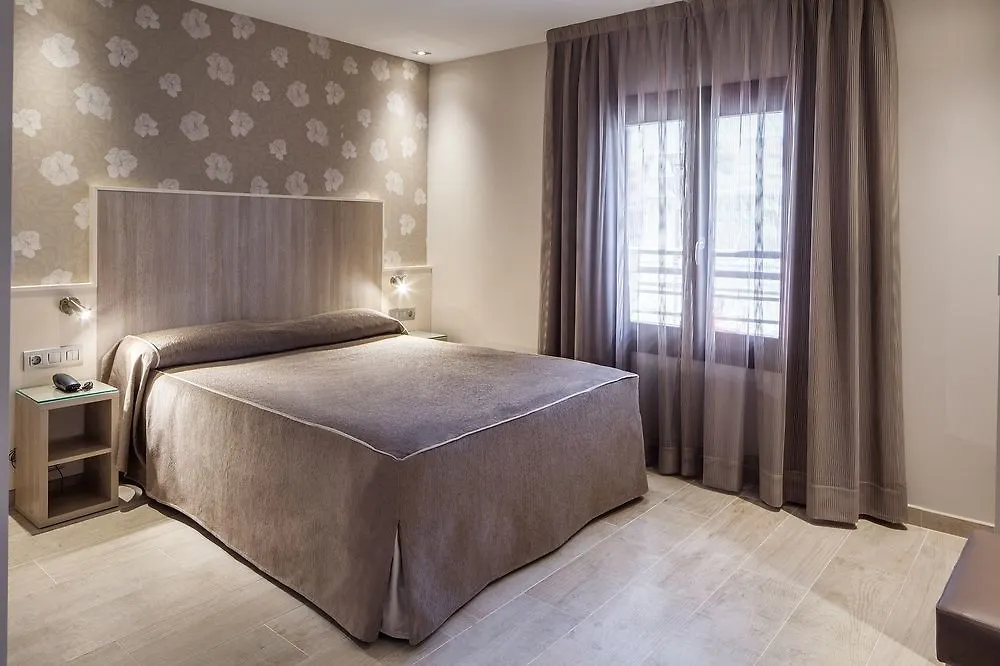 Hotel Santa Marta Барселона