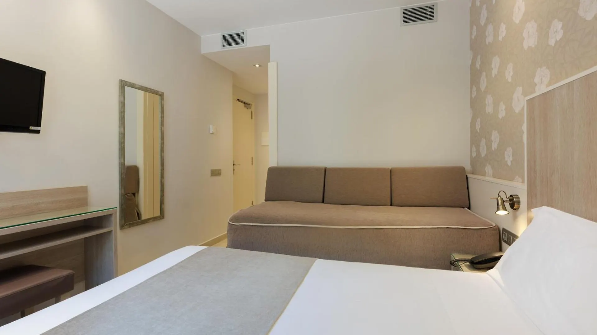 Hotel Santa Marta Barcelona 2*,  Spain